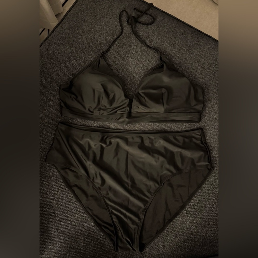 SHEIN 3 Pc Bathing suit w/ cover. Black Suit. 4xl - US size 20. New no tag.